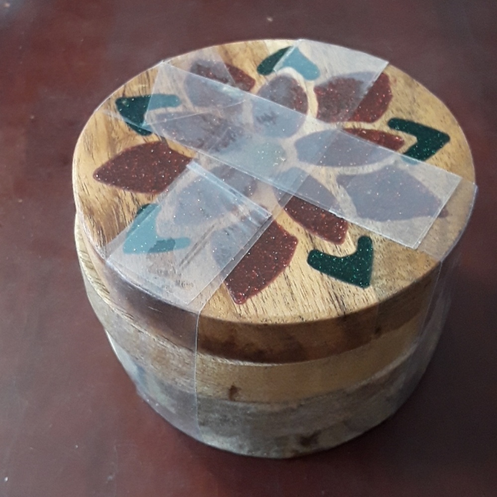 Set of 4 Poinsetta Round Wooden Coasters New